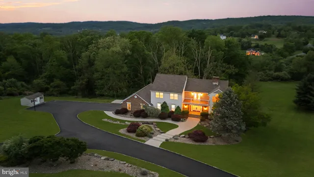 $1,099,900 | 152 Hickory Corner Road, Milford, NJ 08848