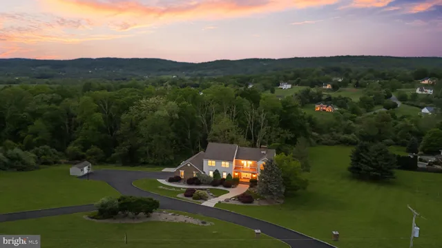 $1,099,900 | 152 Hickory Corner Road, Milford, NJ 08848