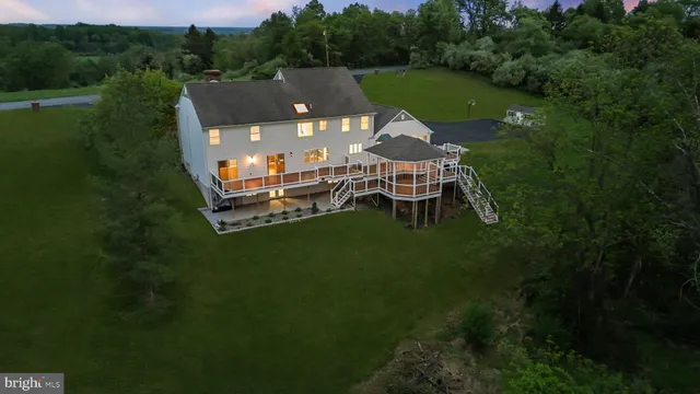 $1,099,900 | 152 Hickory Corner Road, Milford, NJ 08848