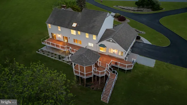 $1,099,900 | 152 Hickory Corner Road, Milford, NJ 08848