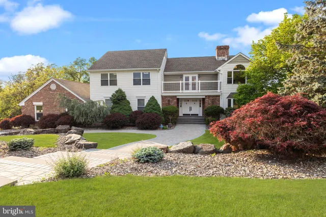 $1,099,900 | 152 Hickory Corner Road, Milford, NJ 08848