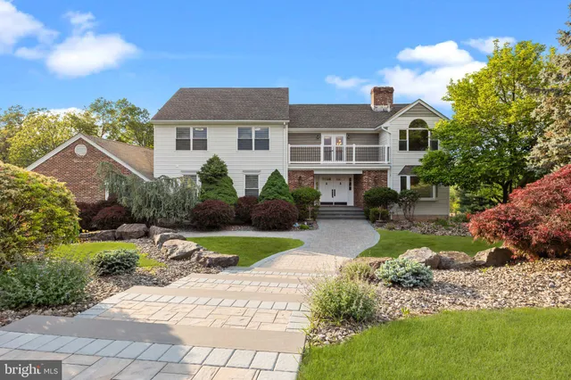 $1,099,900 | 152 Hickory Corner Road, Milford, NJ 08848