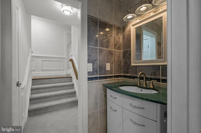 $1,099,900 | 152 Hickory Corner Road, Milford, NJ 08848