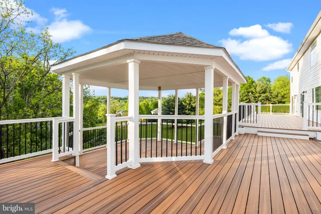 $1,099,900 | 152 Hickory Corner Road, Milford, NJ 08848