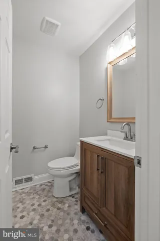 $1,099,900 | 152 Hickory Corner Road, Milford, NJ 08848