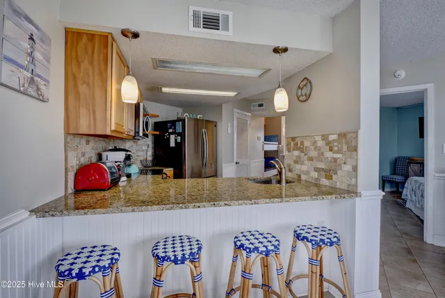 $1,400 | 2000 New River Inlet Road, Unit 1414, North Topsail Beach, NC 28460