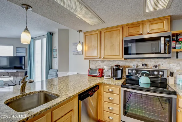 $1,400 | 2000 New River Inlet Road, Unit 1414, North Topsail Beach, NC 28460