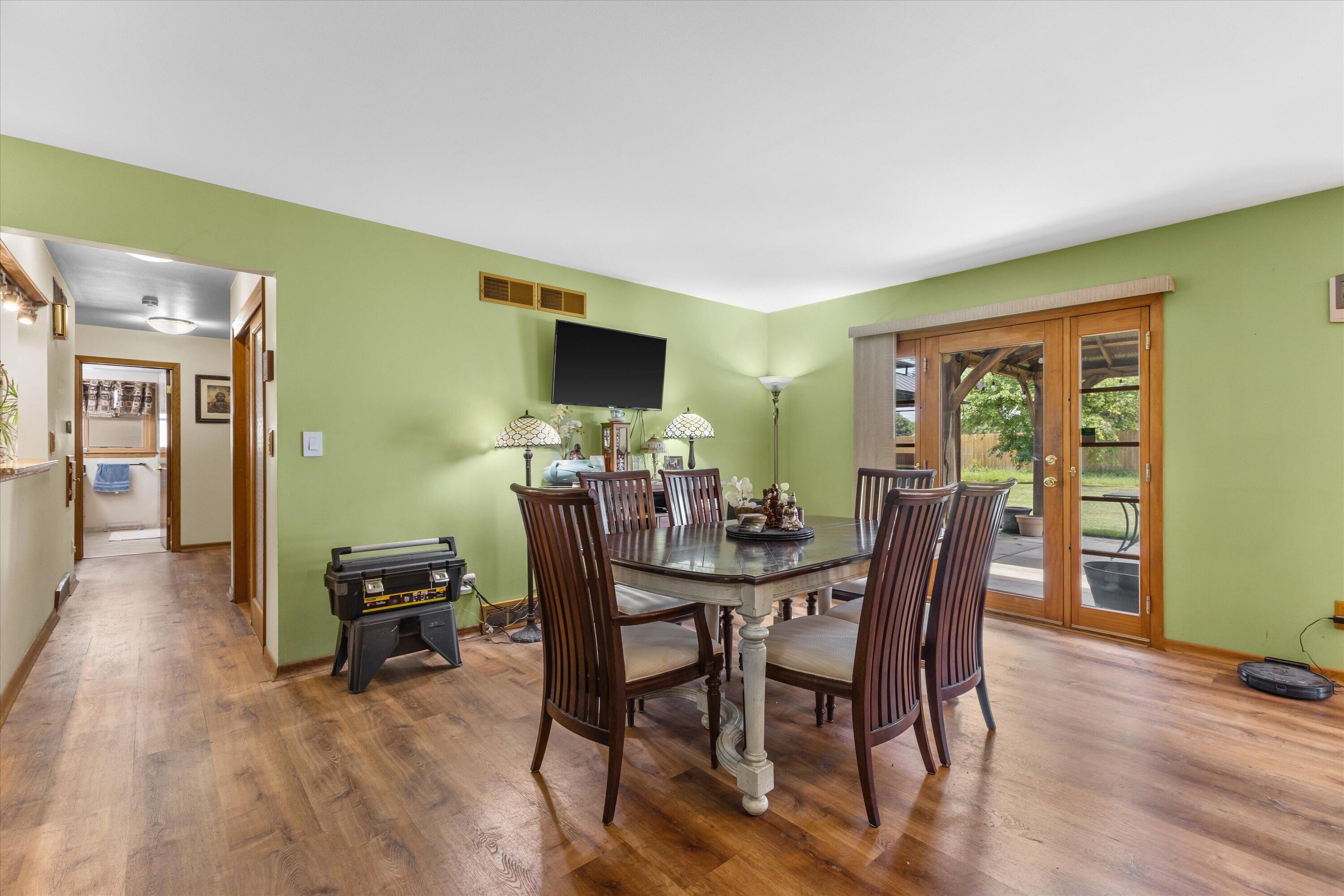 3732 South 75th Street Milwaukee, WI 53220 - Photo 8 of 43 Dining Area w/Access to Patio