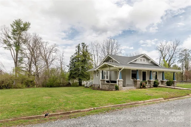 $360,000 | 506 West Blue Ridge Road, East Flat Rock, NC 28726