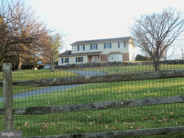 10 Lisa Road Sinking Spring, PA 19608 - Photo 2 of 25 Gallery Image 2