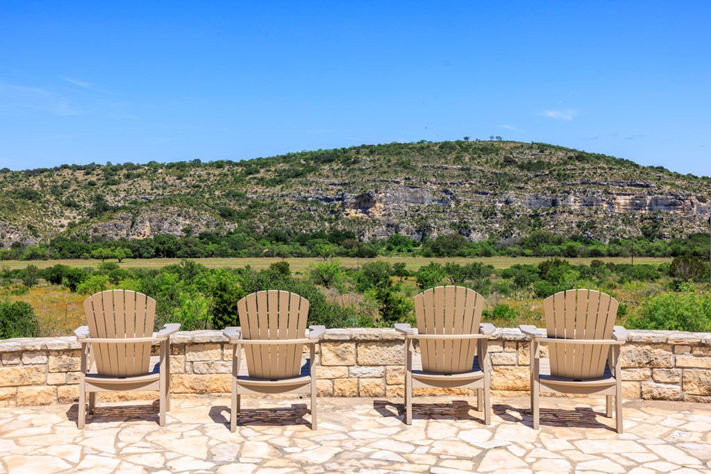 256 Persimmon Point Mason, TX 76856 - Photo 3 of 60