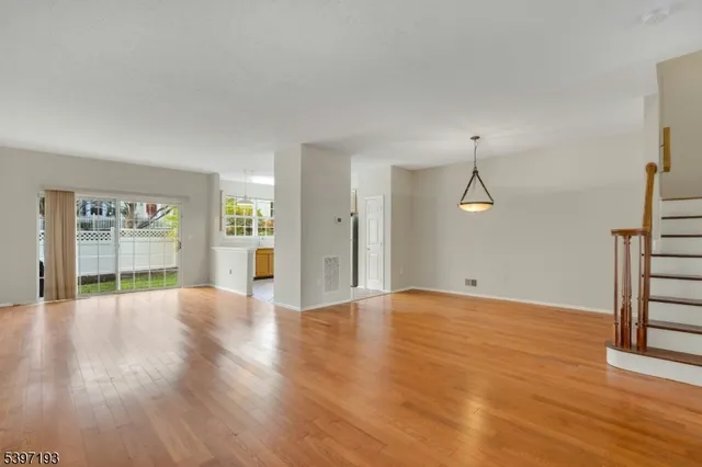 $3,100 | 17 Wildflower Lane, Morristown, NJ 07960