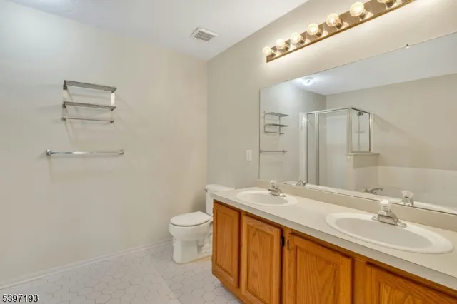 $3,100 | 17 Wildflower Lane, Morristown, NJ 07960