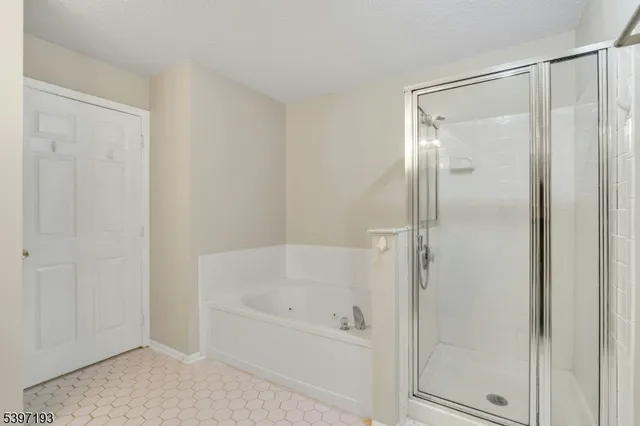 $3,100 | 17 Wildflower Lane, Morristown, NJ 07960