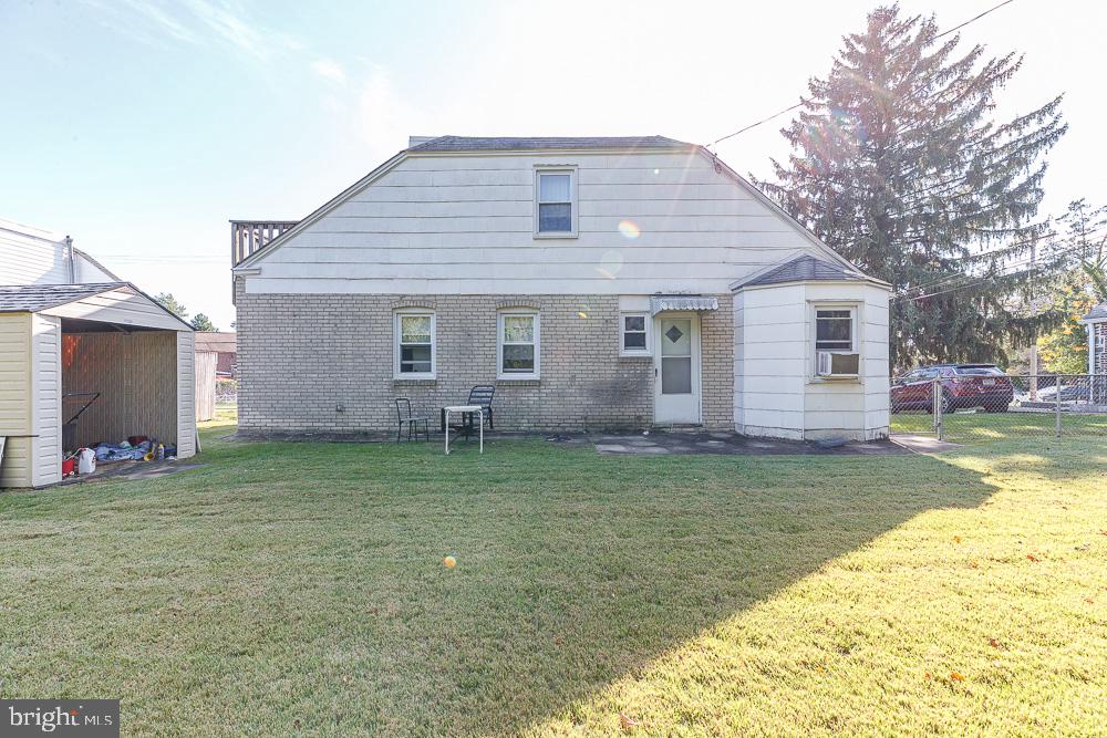 811 Springfield Road Aldan, PA 19018 - Photo 4 of 27 Gallery Image 4