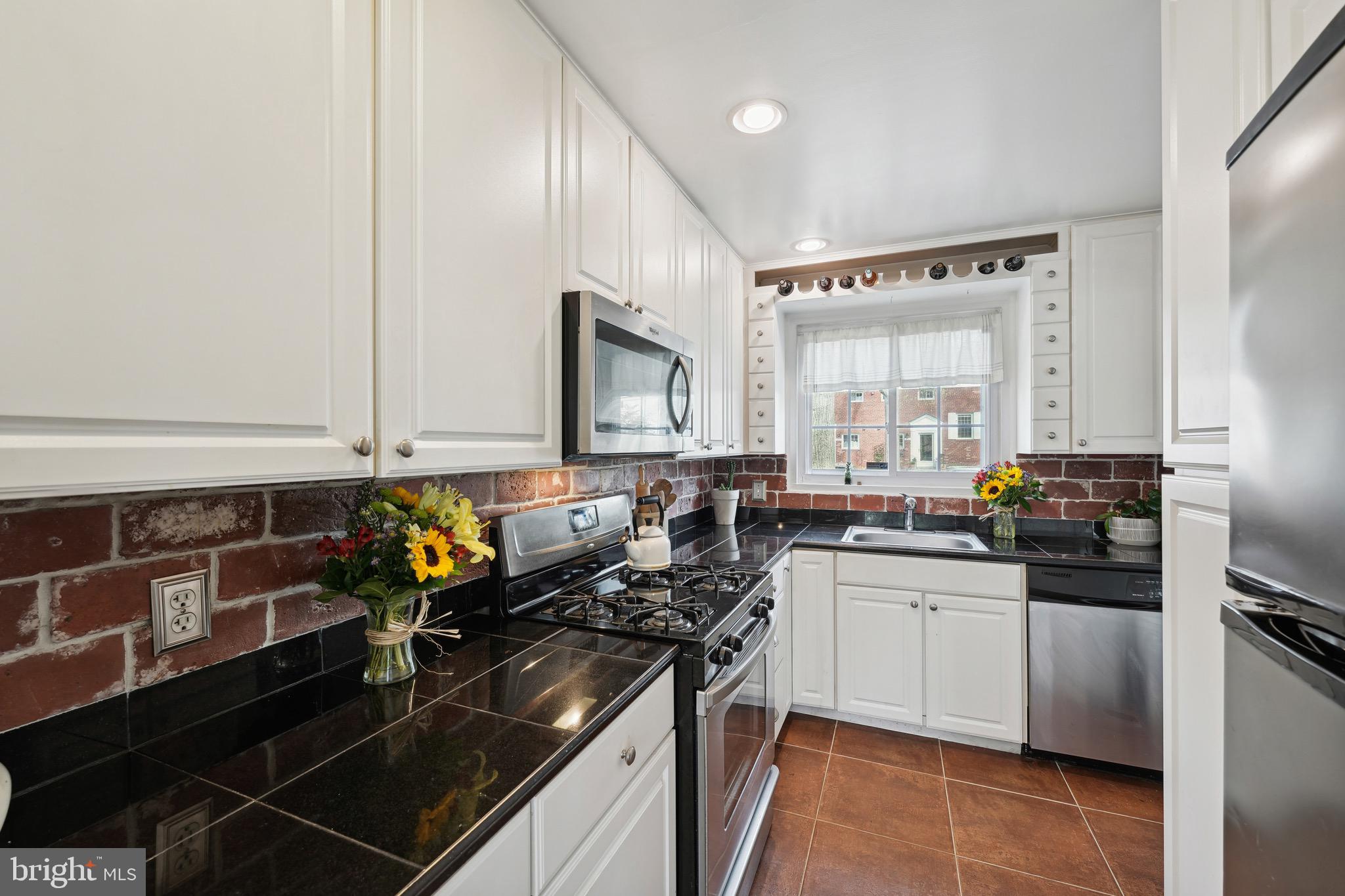 1630 Ripon Place Alexandria, VA 22302 - Photo 8 of 18 Kitchen