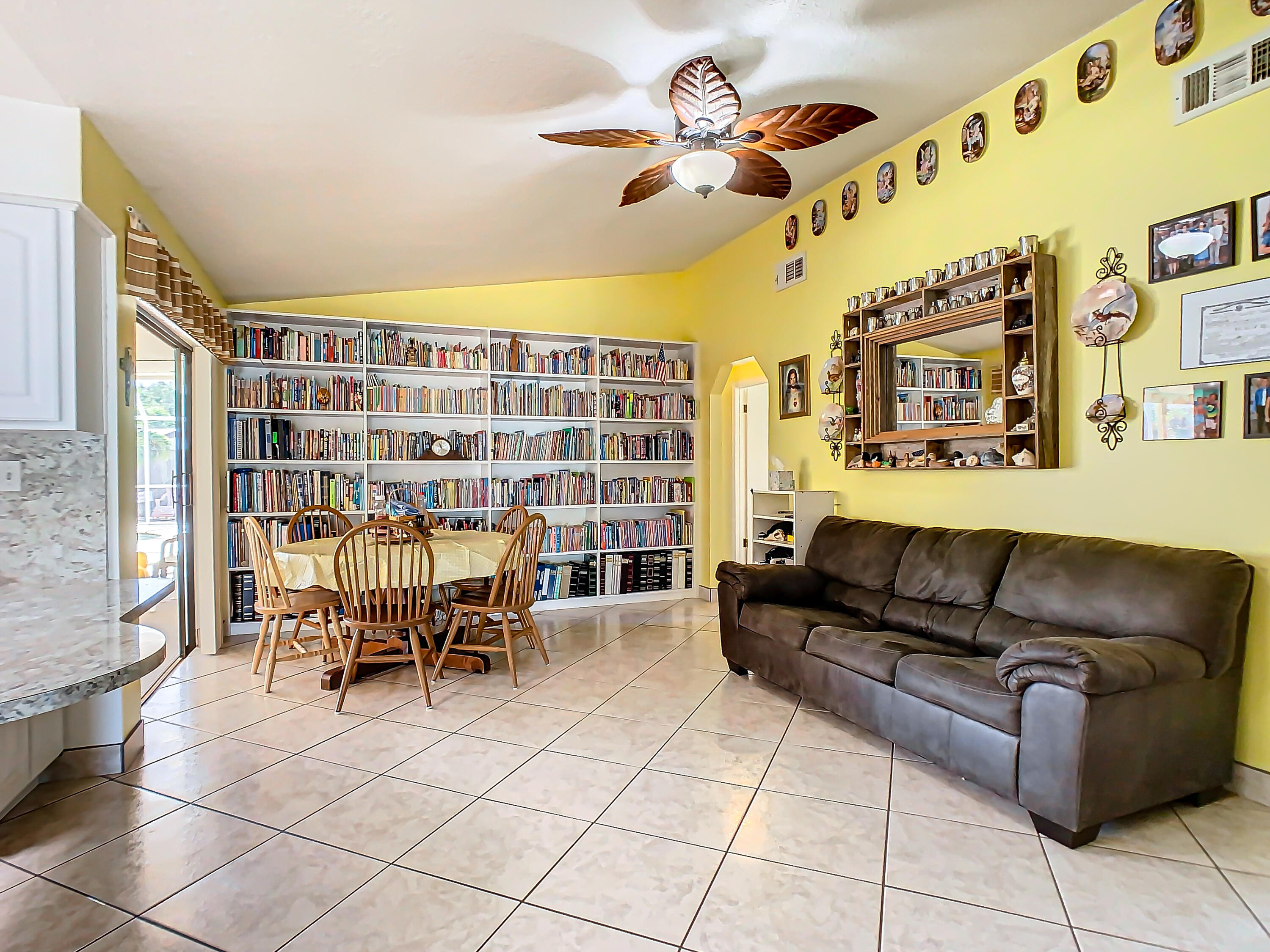 409 Surf Road Melbourne Beach, FL 32951 - Photo 13 of 34 a living room with furniture
