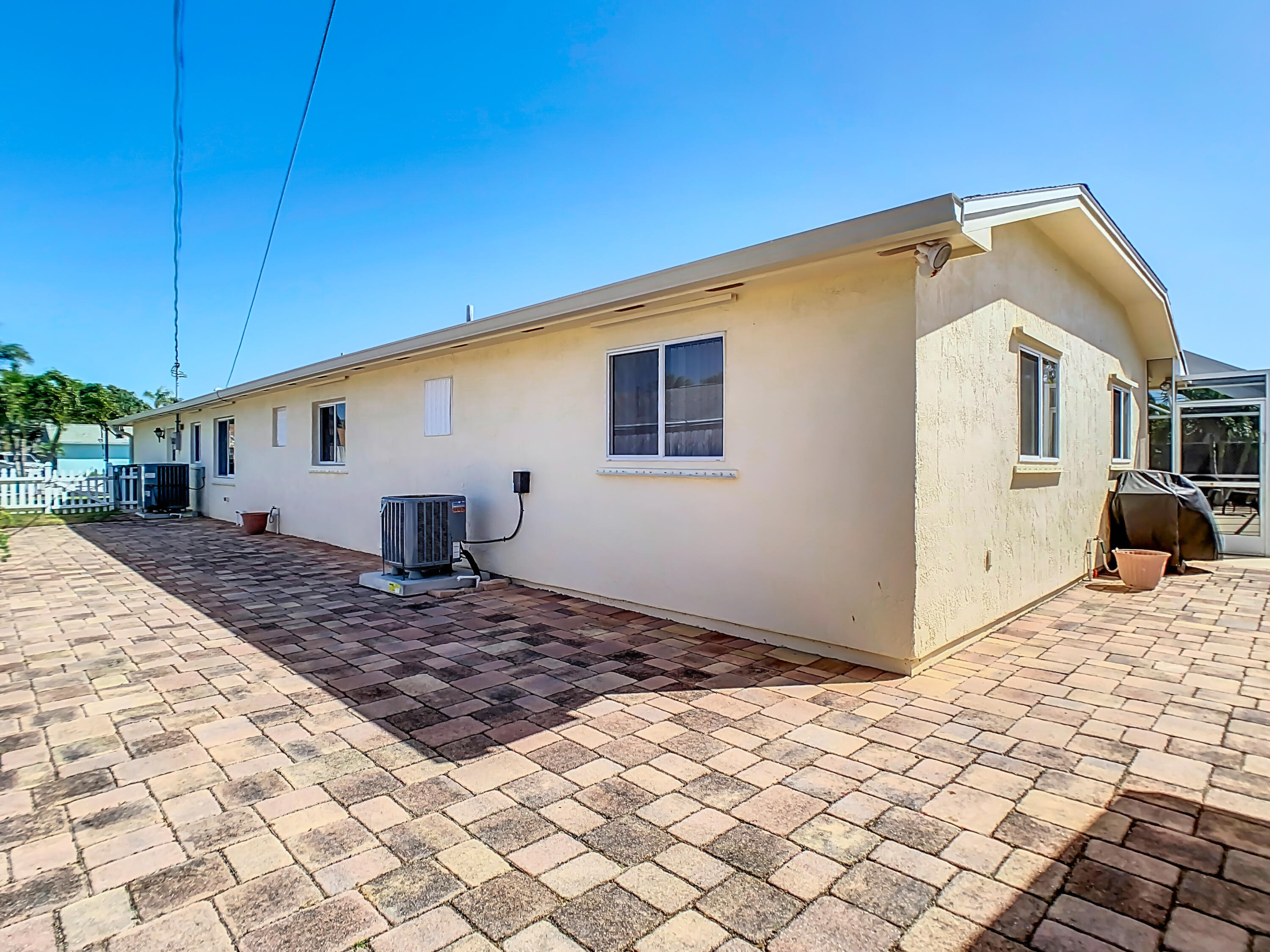 409 Surf Road Melbourne Beach, FL 32951 - Photo 33 of 34 a very nice looking house with a large window