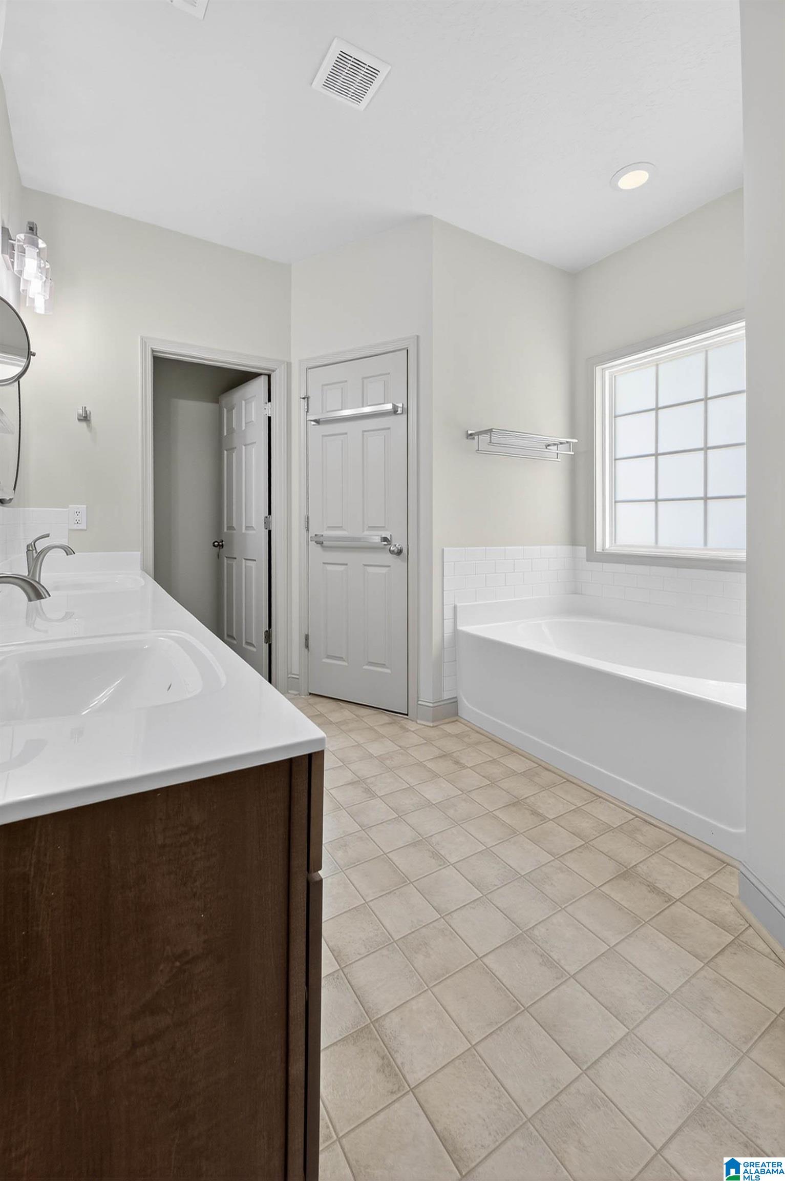 5186 Spring Drive Gadsden, AL 35907 - Photo 19 of 38 Gallery Image 19