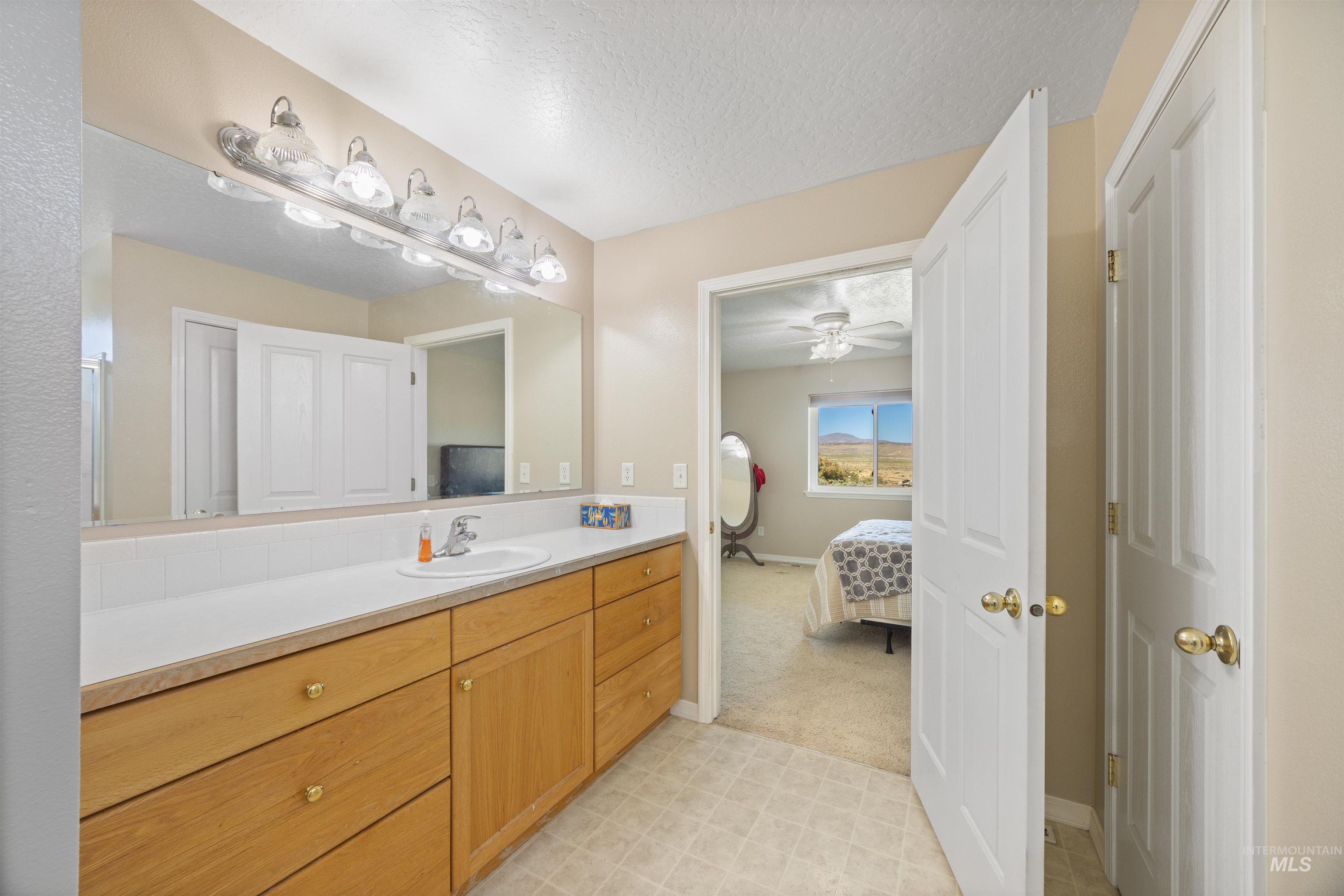 15408 War Eagle Road Murphy, ID 83650 - Photo 16 of 40