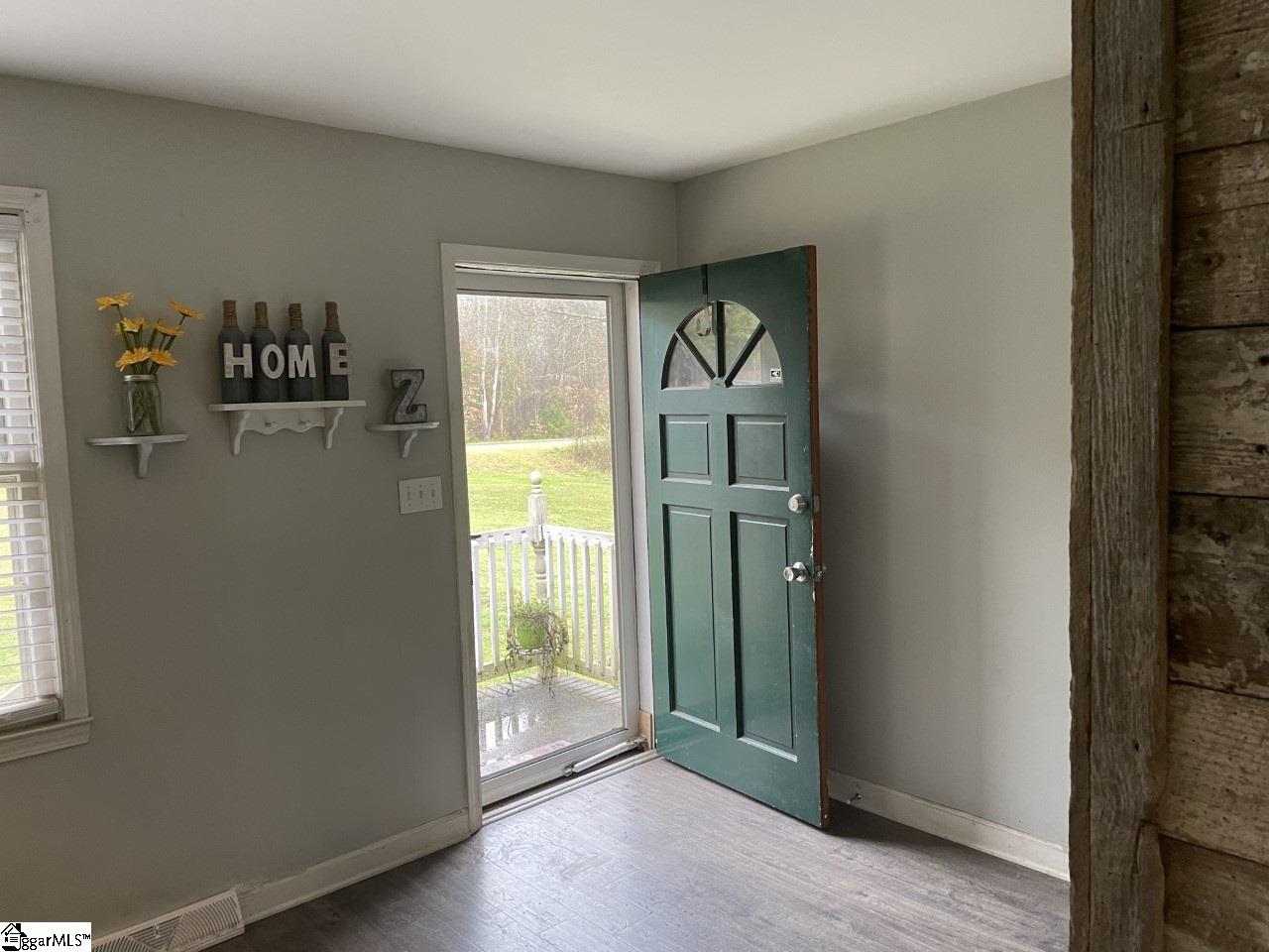 928 Little Acres Road Clinton, SC 29325 - Photo 3 of 23 Gallery Image 3
