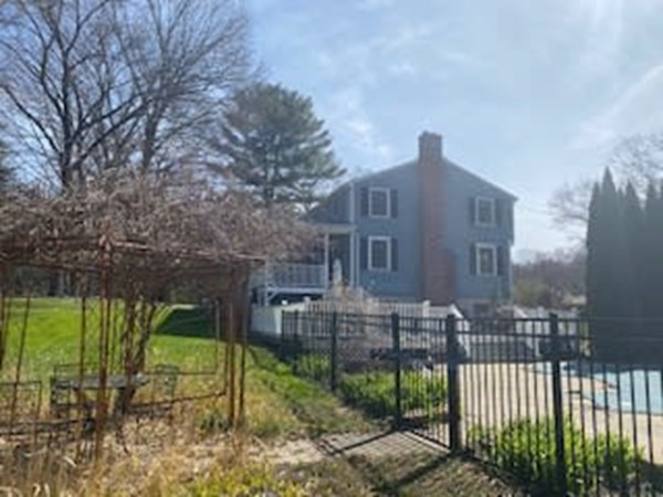 11 Donald Road Hamilton, MA 01982 - Photo 3 of 19 Gallery Image 3