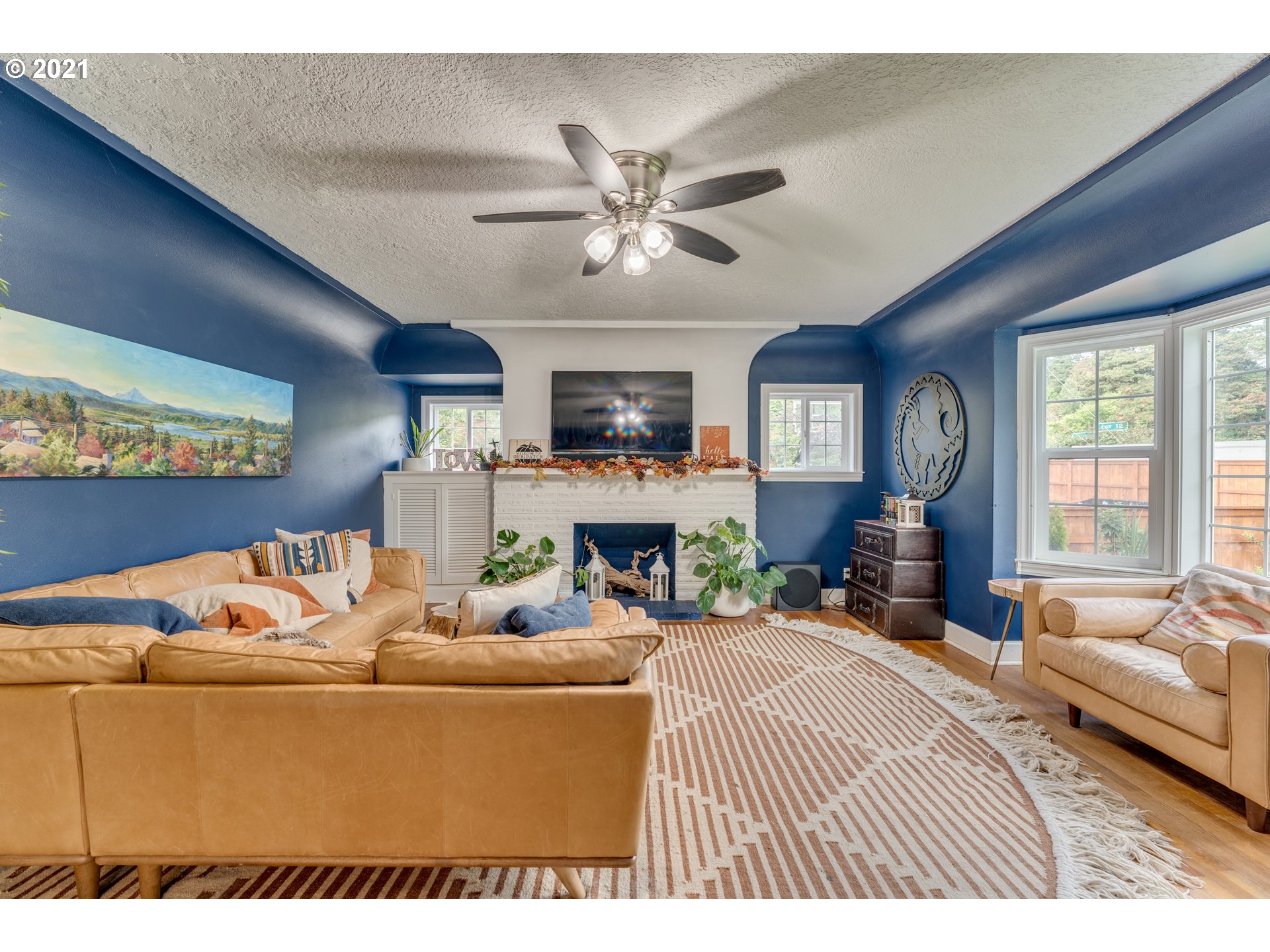 651 Southwest Xavier Street Camas, WA 98607 - Photo 3 of 32 Gallery Image 3