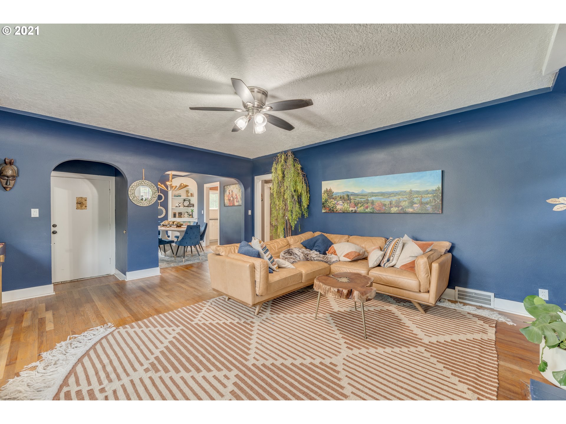 651 Southwest Xavier Street Camas, WA 98607 - Photo 4 of 32 Gallery Image 4