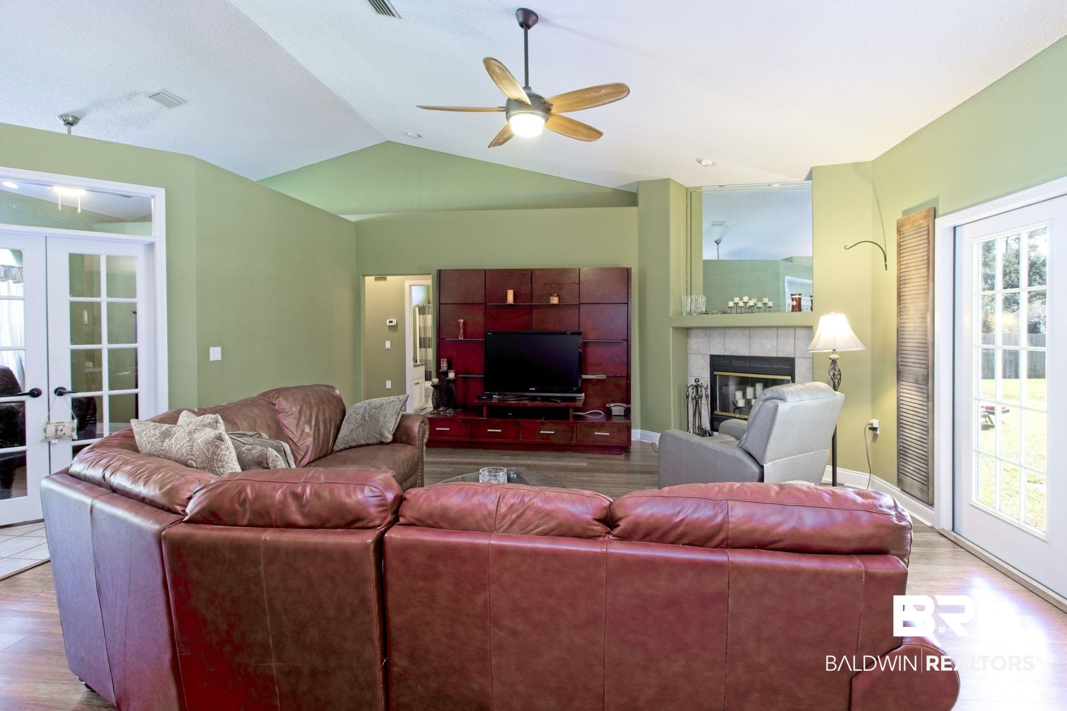 202 Oxford Way Foley, AL 36535 - Photo 4 of 15 Gallery Image 4