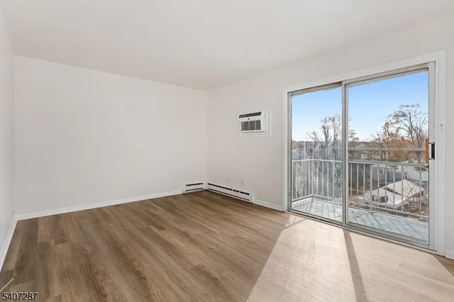 $2,150 | 145 Arnot Street, Unit 4B, Lodi, NJ 07644