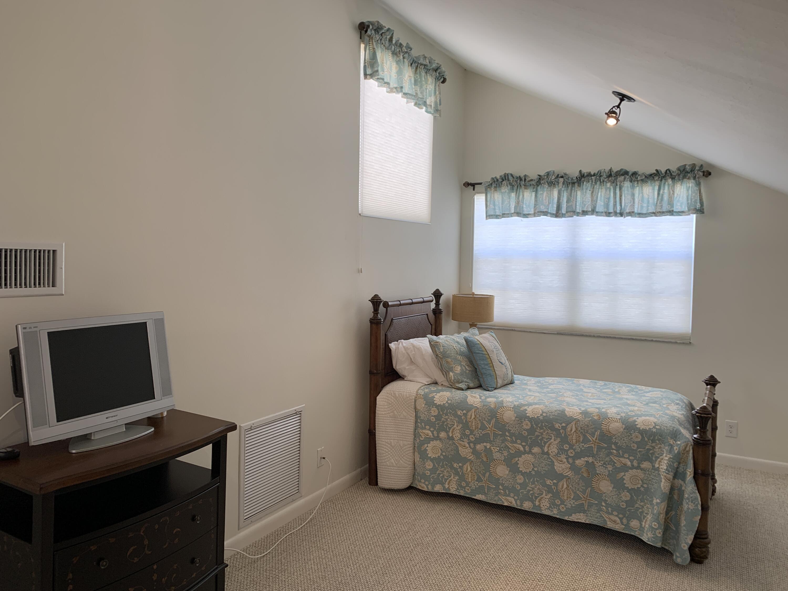 17070 Traverse Circle Jupiter, FL 33477 - Photo 35 of 43 IMG_9398