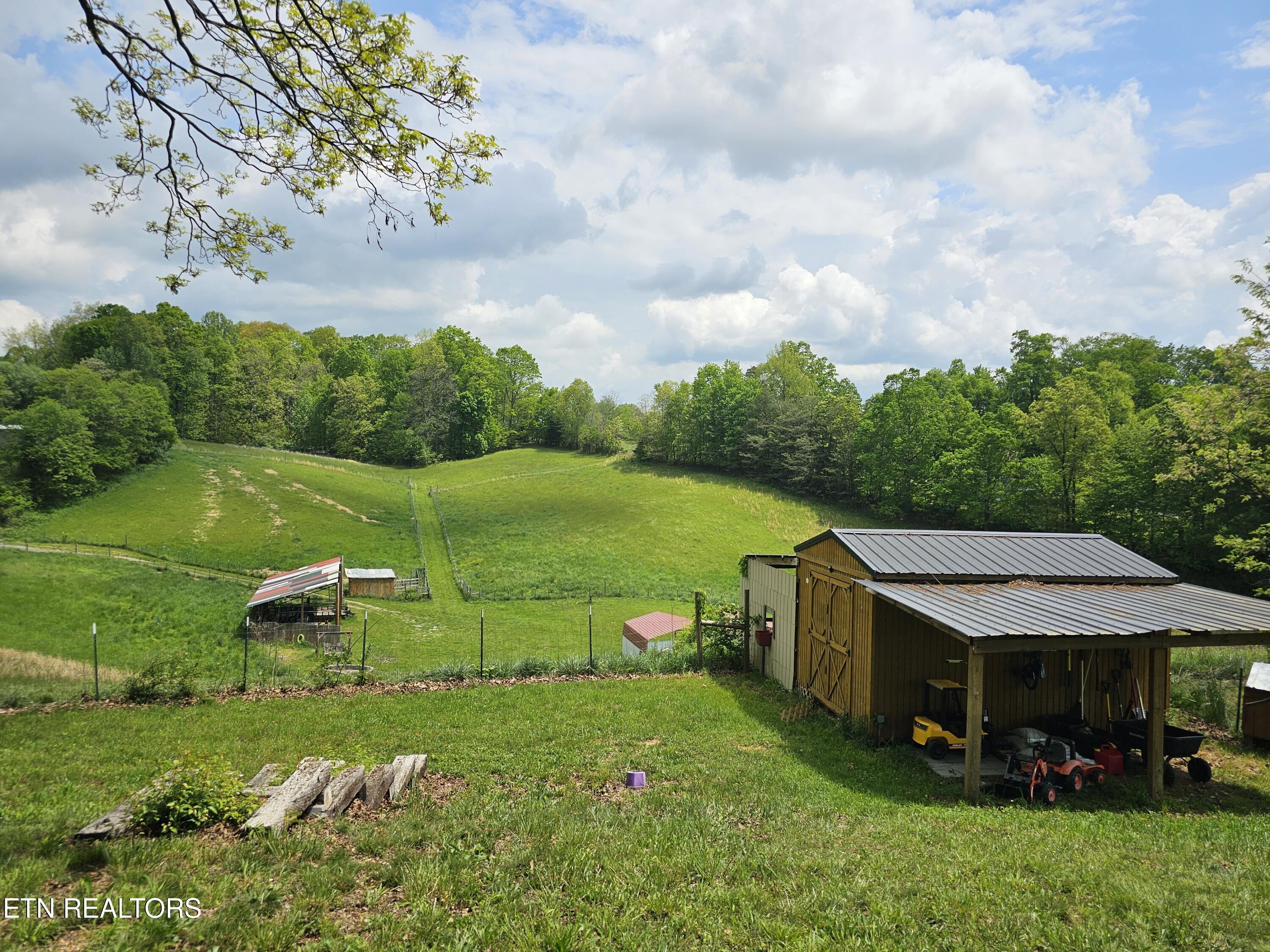 728 Essary Road Tazewell, TN 37879 - Photo 12 of 21 20250430_124219