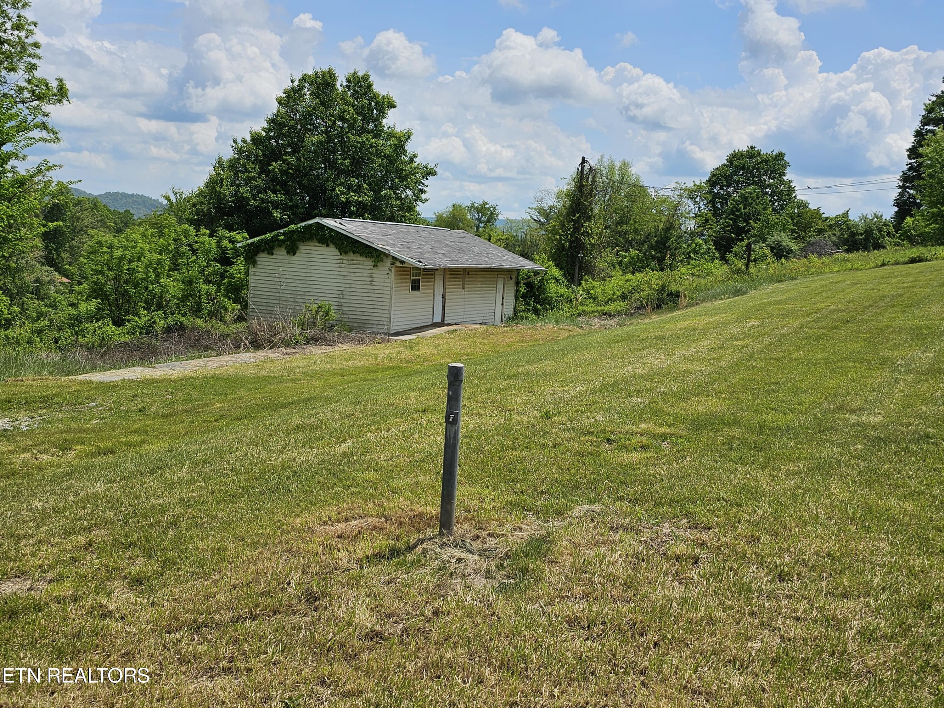 728 Essary Road Tazewell, TN 37879 - Photo 19 of 21 20250430_130928
