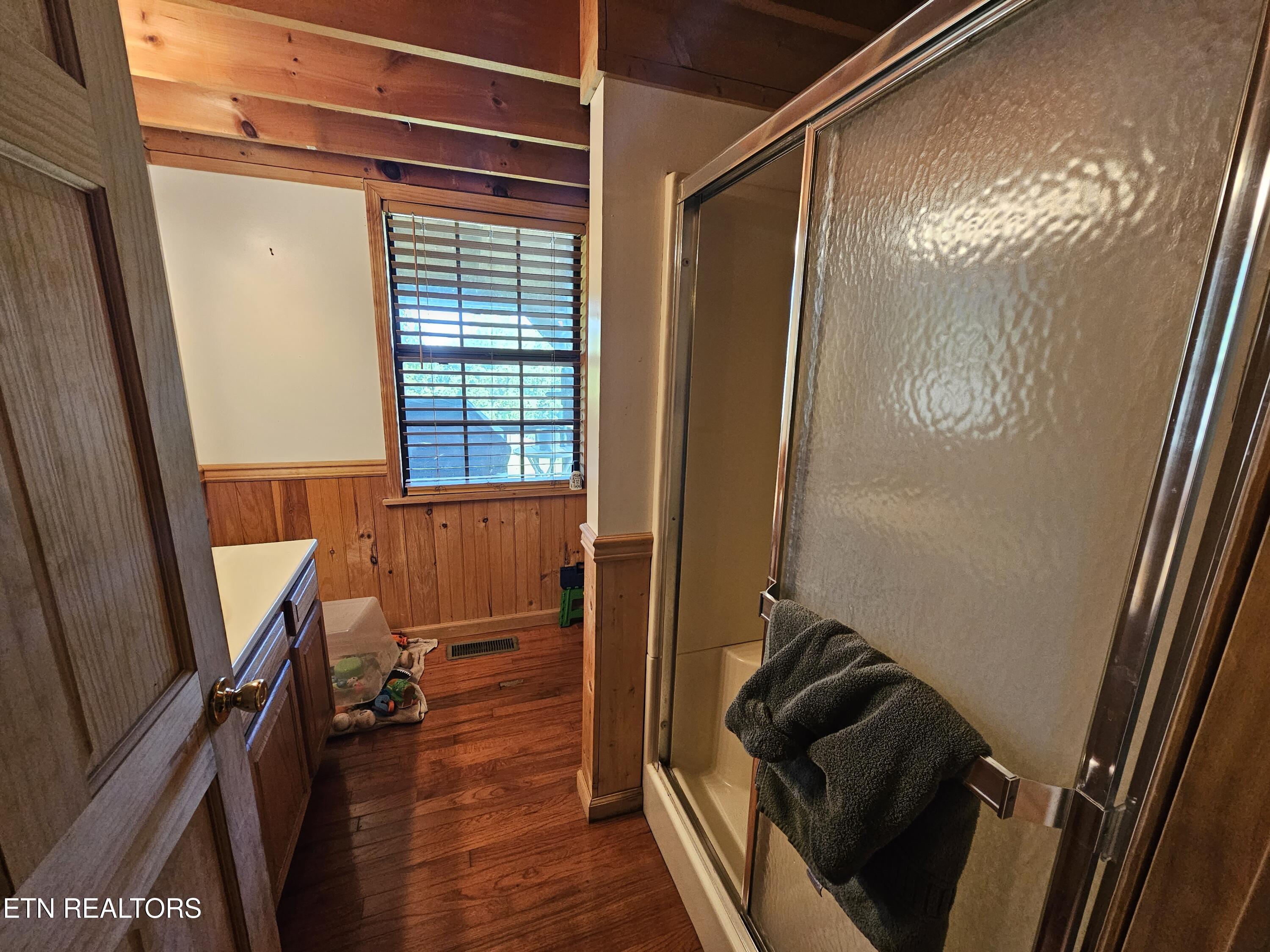 728 Essary Road Tazewell, TN 37879 - Photo 6 of 21 20250511_142543