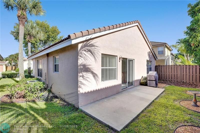 23339 Sunview Way Boca Raton, FL 33428 - Photo 22 of 28