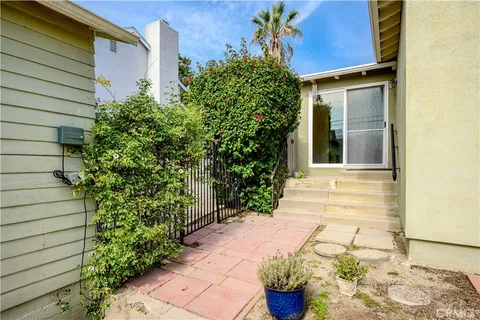 a view of a entryway door of the house