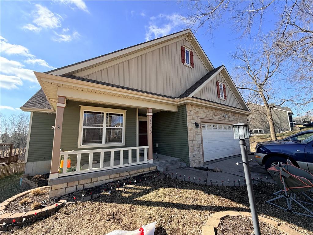 2706 Meadow Ridge Drive St. Joseph, MO 64504 - Photo 2 of 9