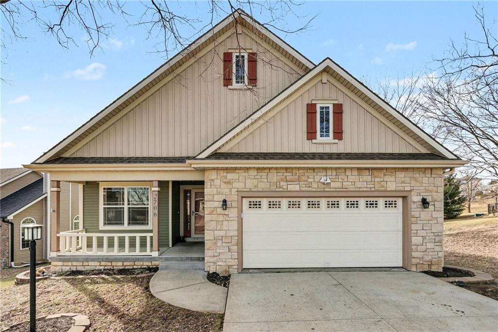 2706 Meadow Ridge Drive St. Joseph, MO 64504 - Photo 2 of 30