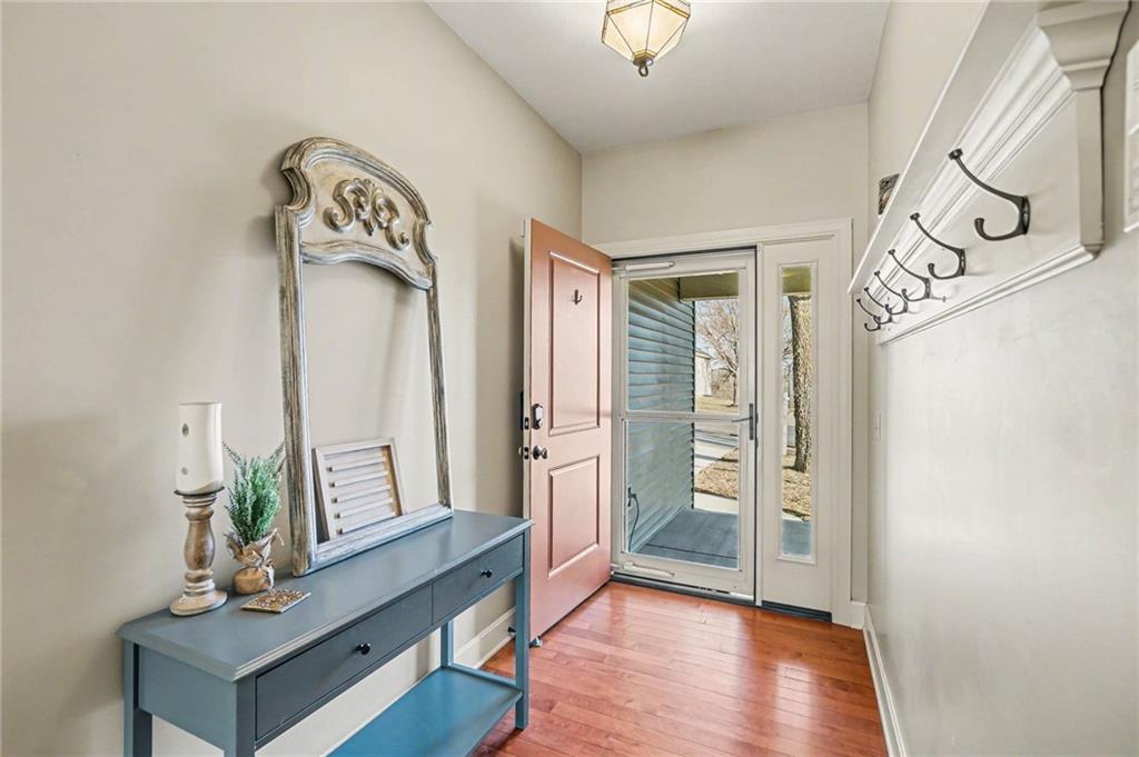 2706 Meadow Ridge Drive St. Joseph, MO 64504 - Photo 5 of 30