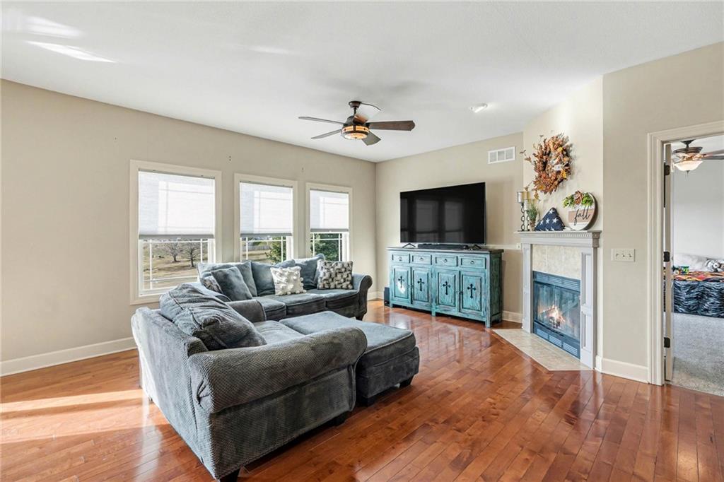 2706 Meadow Ridge Drive St. Joseph, MO 64504 - Photo 6 of 30