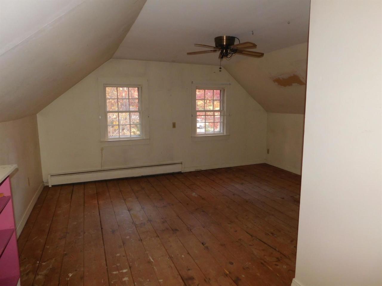 173 Lumbert Mill Road Centerville, MA 02632 - Photo 16 of 17 an empty room with a window