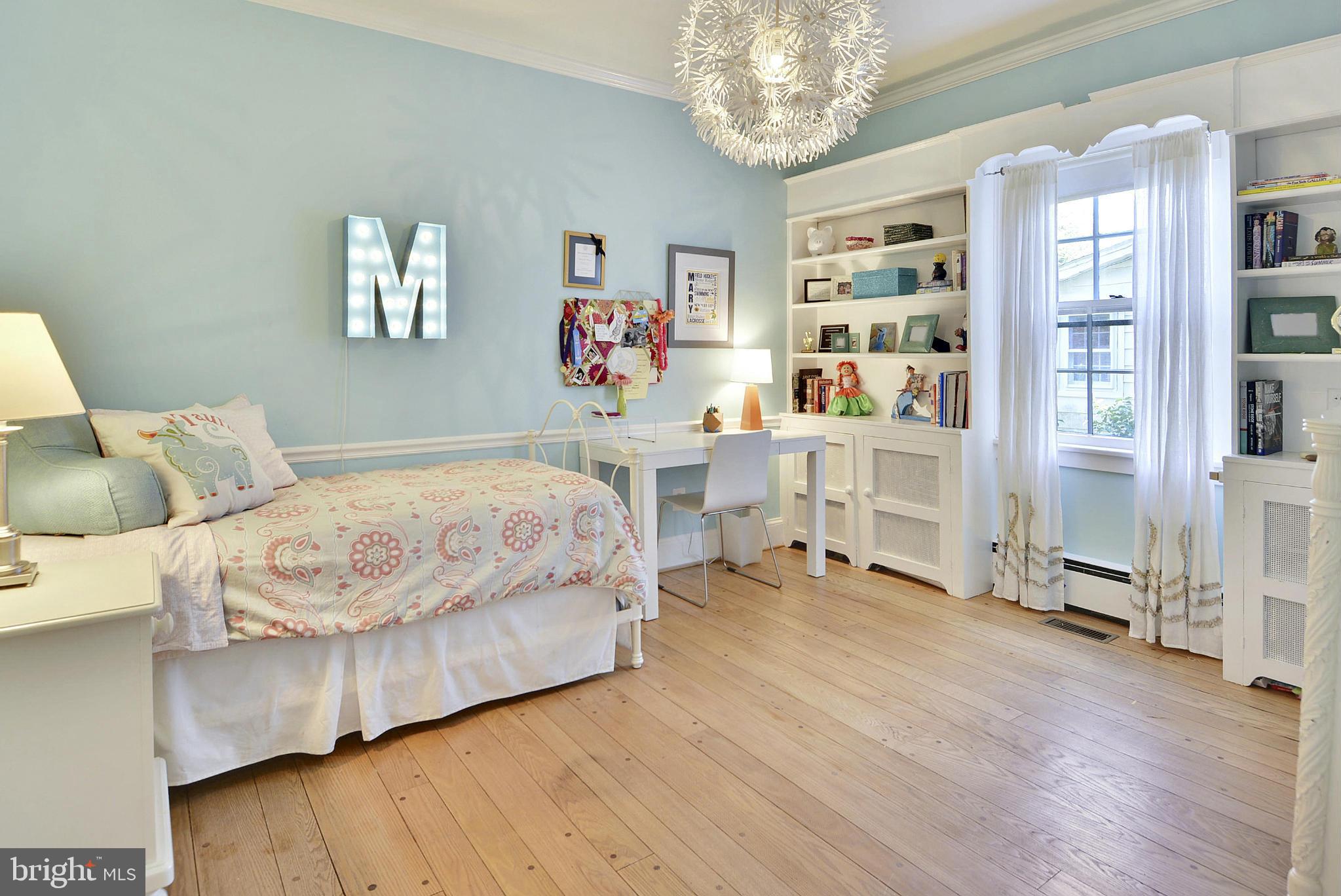 9207 2nd Avenue Silver Spring, MD 20910 - Photo 11 of 30 Bedroom