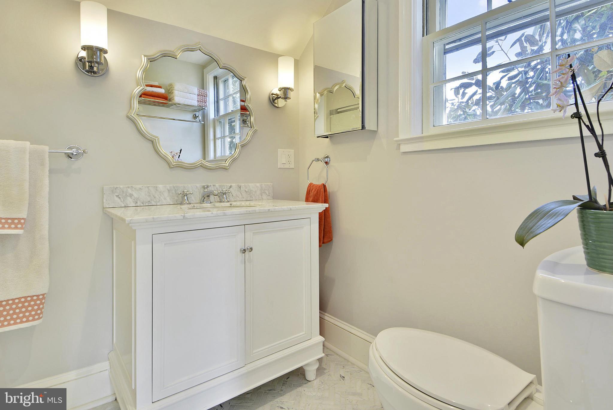 9207 2nd Avenue Silver Spring, MD 20910 - Photo 13 of 30 Bath