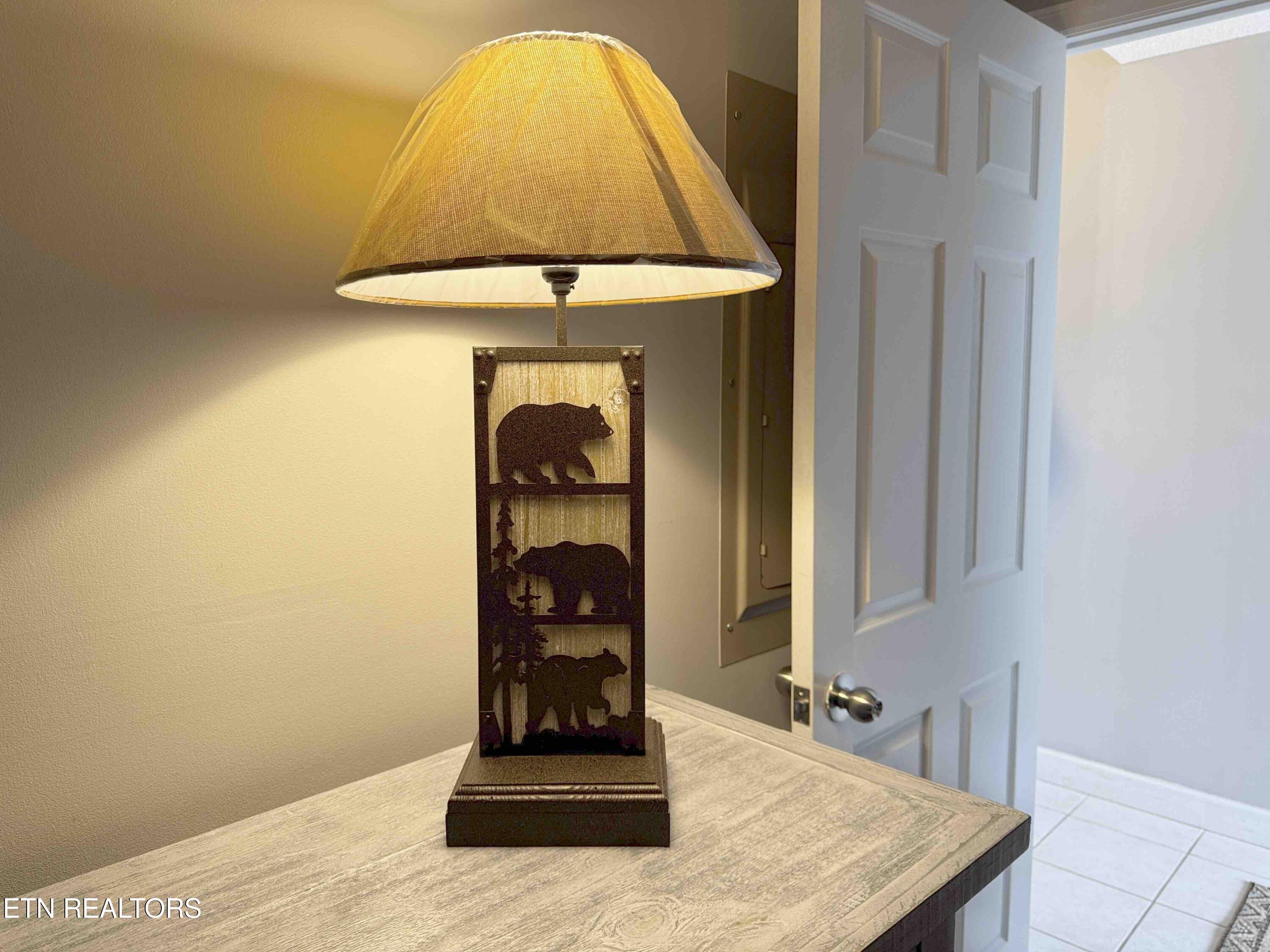3215 North River Road, Unit STE 307 Pigeon Forge, TN 37863 - Photo 34 of 49 Bear Lamp