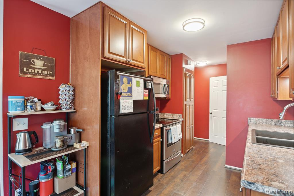 22040 Edgewater Novi, MI 48375 - Photo 19 of 44