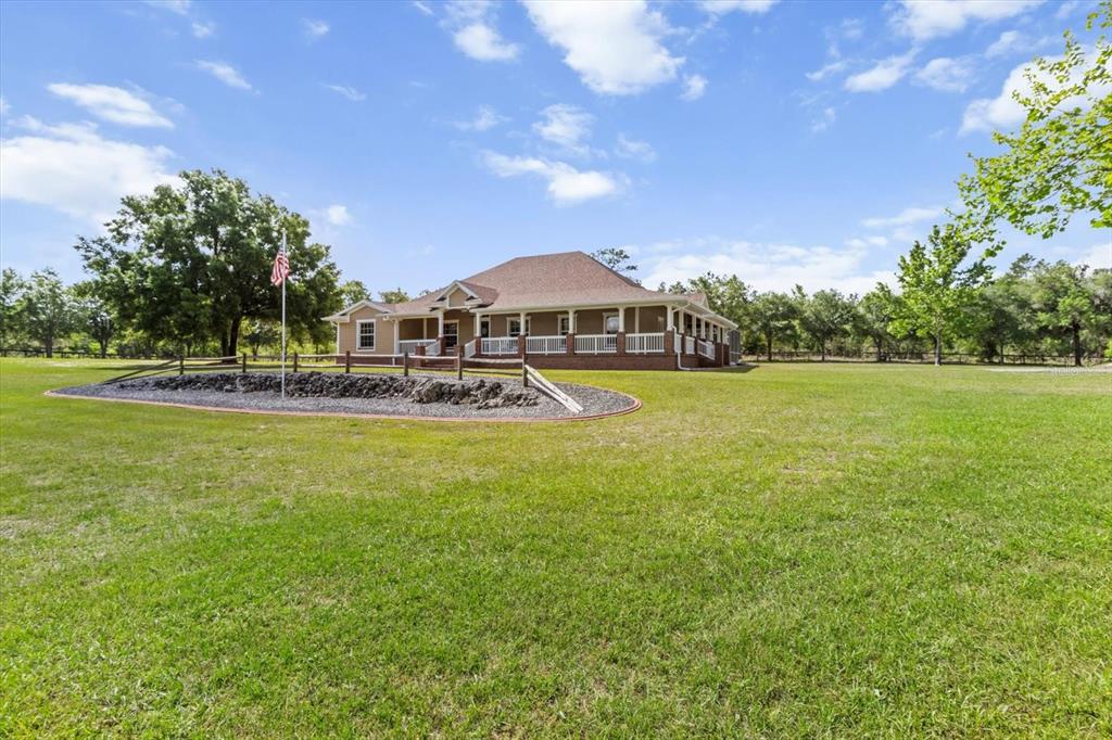 6854 West Sentinel Post Path Beverly Hills, FL 34465 - Photo 2 of 86