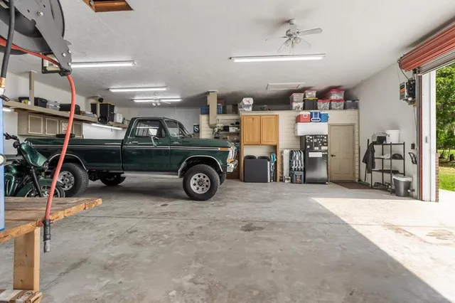 $949,000 | 6854 West Sentinel Post Path, Beverly Hills, FL 34465