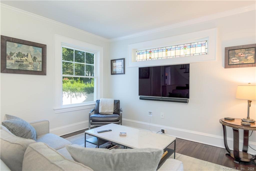 303 Wakeman Road Fairfield, CT 06824 - Photo 11 of 40