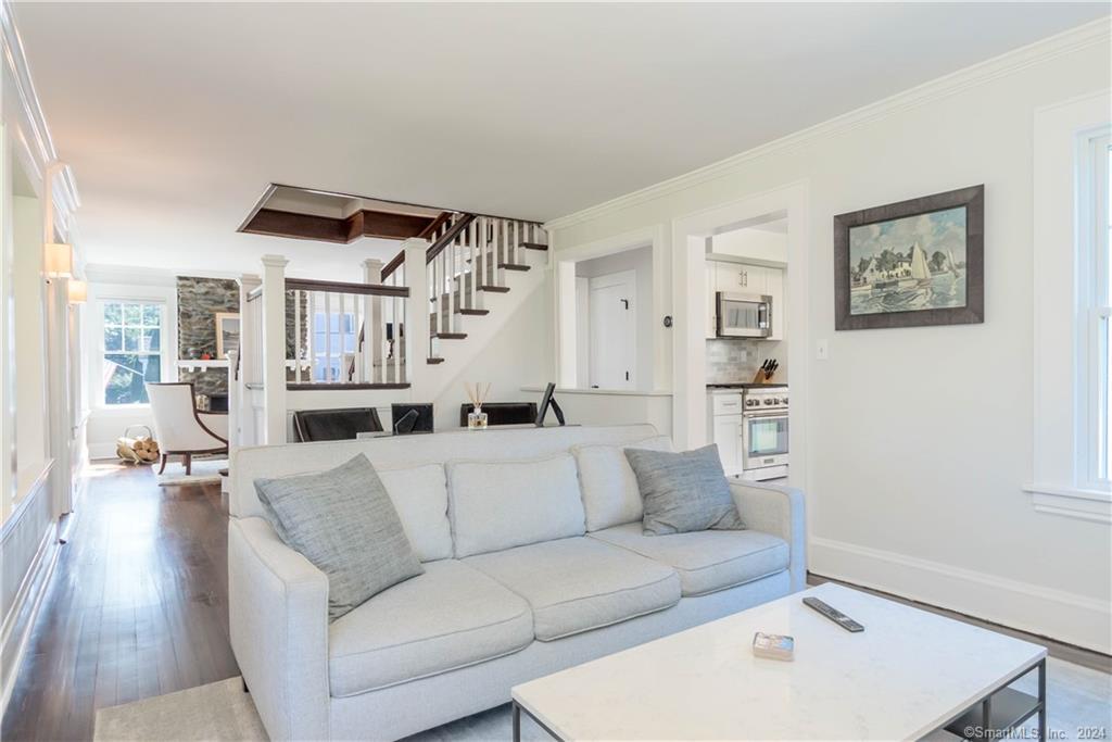 303 Wakeman Road Fairfield, CT 06824 - Photo 12 of 40