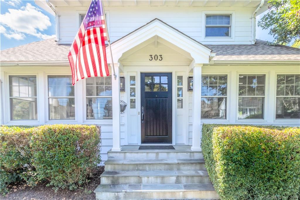 303 Wakeman Road Fairfield, CT 06824 - Photo 2 of 40